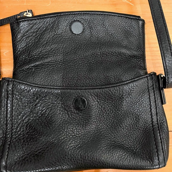 🎁 ONE DAY ONLY $$ 🎁 Kate Spade Black Pebbled Leather Bag - Picture 2 of 8